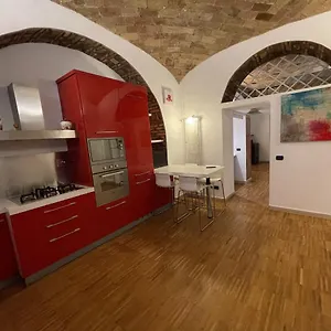Apartament Heart Of San Lorenzo - La, Rzym